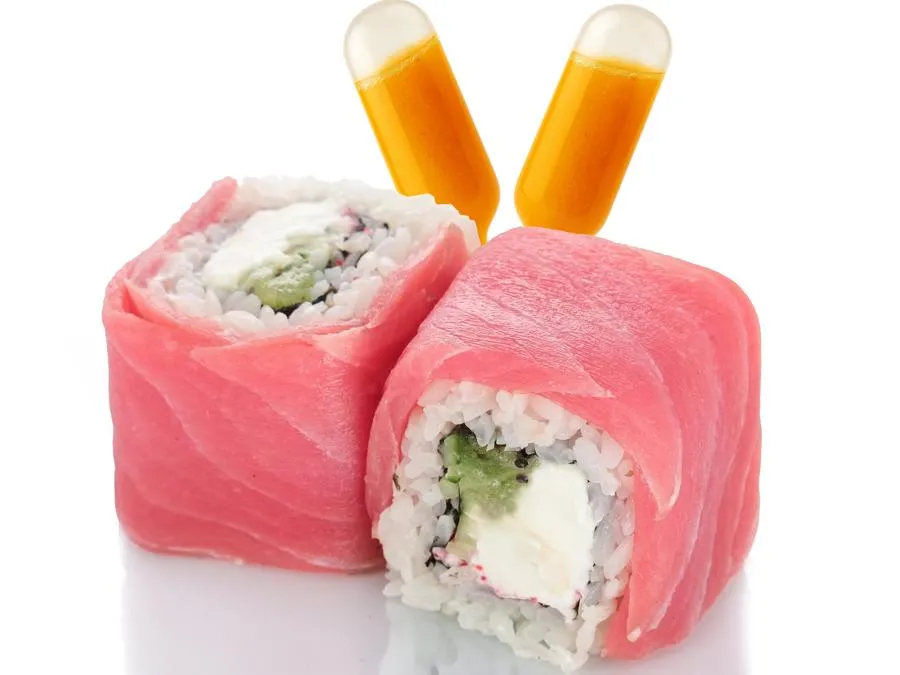 Ролл с Тунцом и Киви и соусом цитрусовым Юдзу