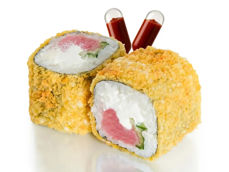 Жареный ролл с Тунцом и соусом Кимчи