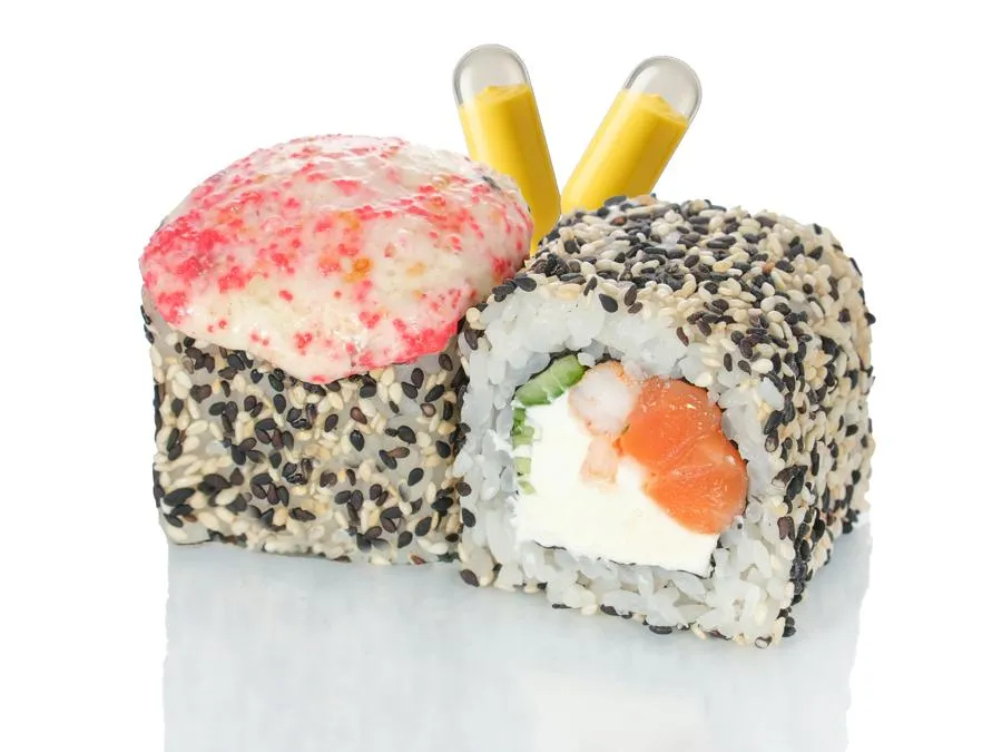 Запечённый с Лососем и Креветкой и Сырным соусом