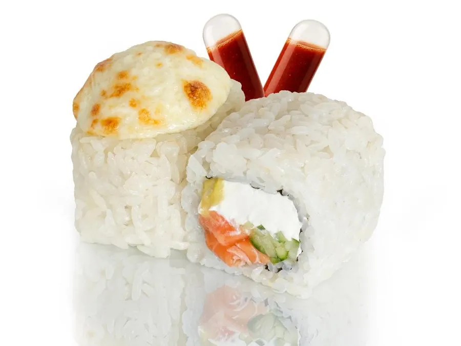 Запечённый с Лососем и соусом Том-ям