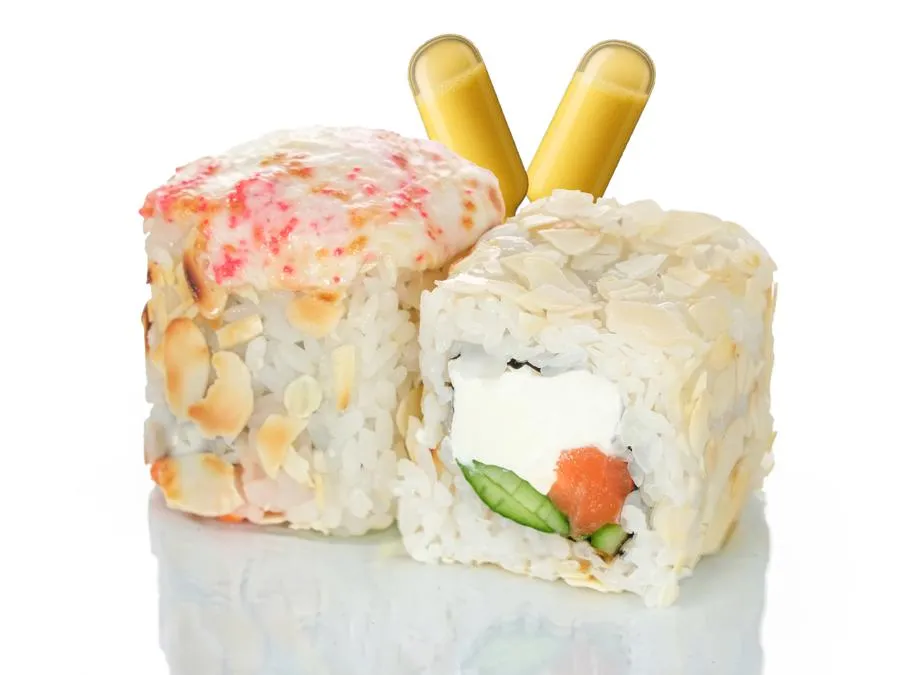 Запечённый в Миндале с Лососем и соусом Манго-Маракуйя