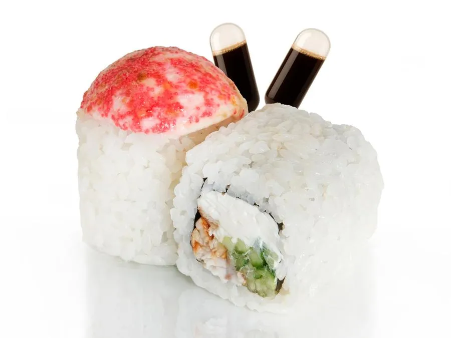 Запечённый ролл с Угрем с соусом Понзу