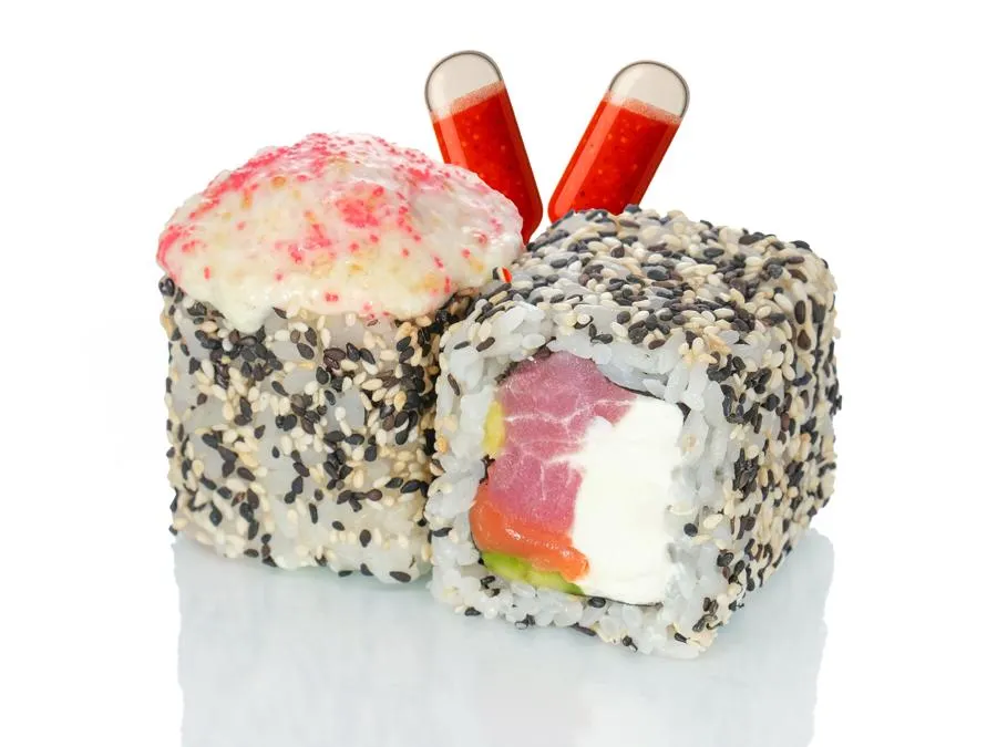 Запечённый с Тунцом и Лососем и соусом Манго-Чили