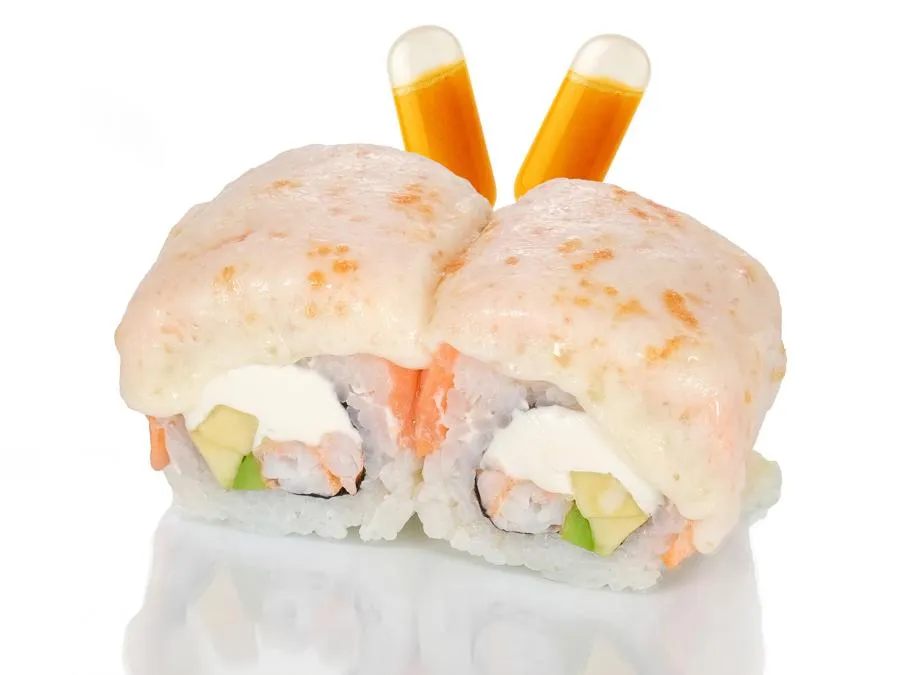 Запечённая Филадельфия с Лососем и Креветкой и соусом Юдзу