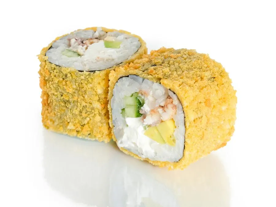 Жареный ролл с Угрём и Сырным соусом