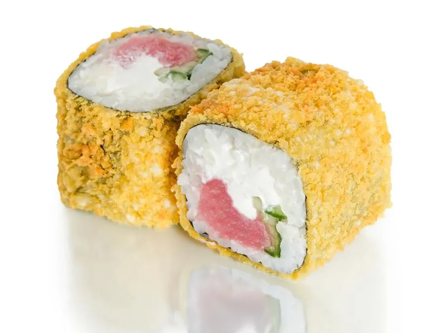 Жареный ролл с Тунцом и соусом Кимчи