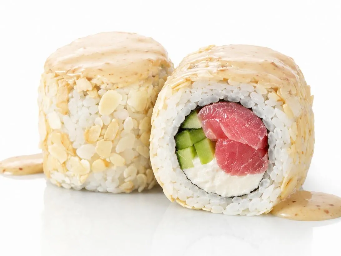 Миндальный с Тунцом и Креветочным соусом